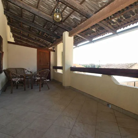 House 148 Muntić