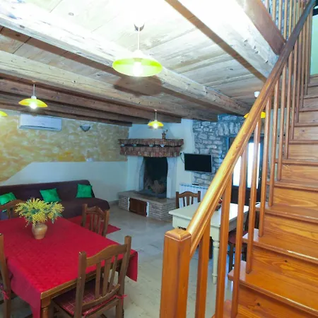 House 148 Muntic